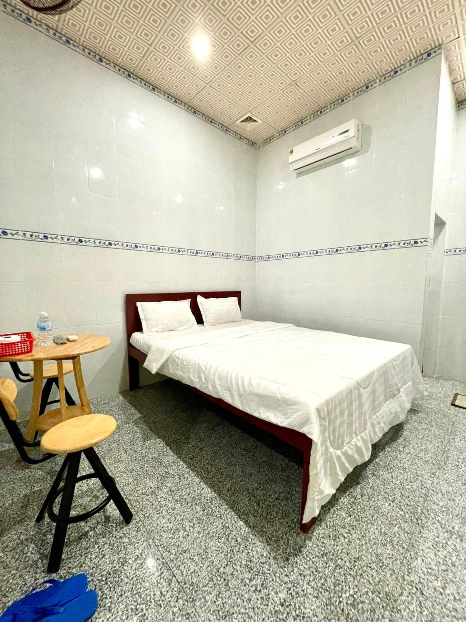 Nhà Nghỉ TáN PháT Hotel Ap Thanh Son Kültér fotó