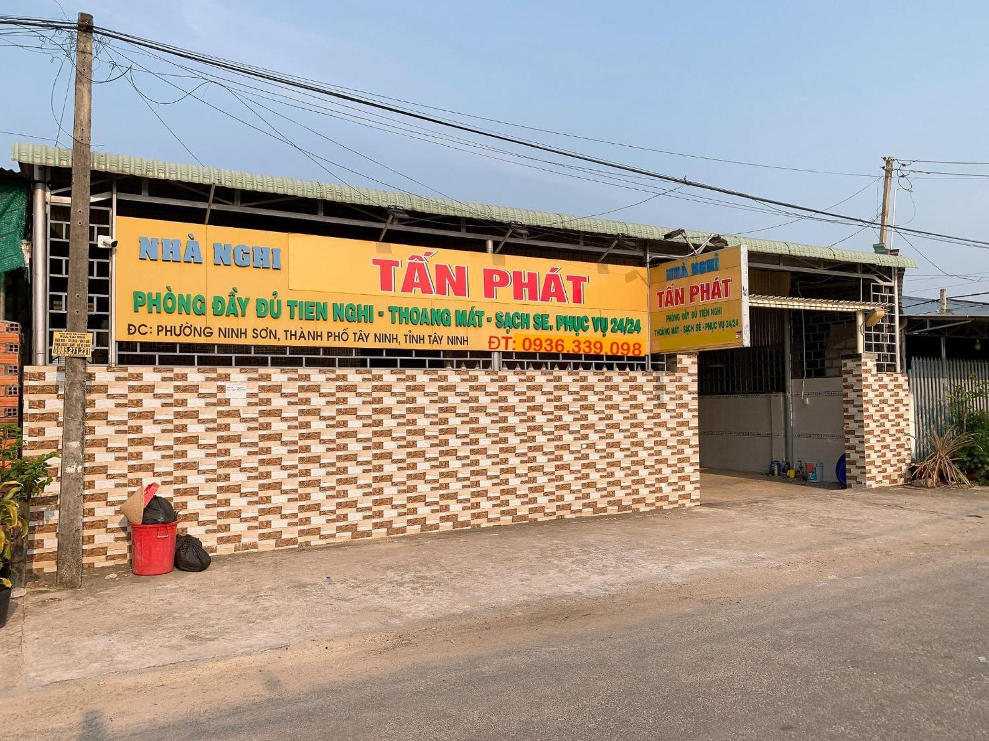 Nhà Nghỉ TáN PháT Hotel Ap Thanh Son Kültér fotó