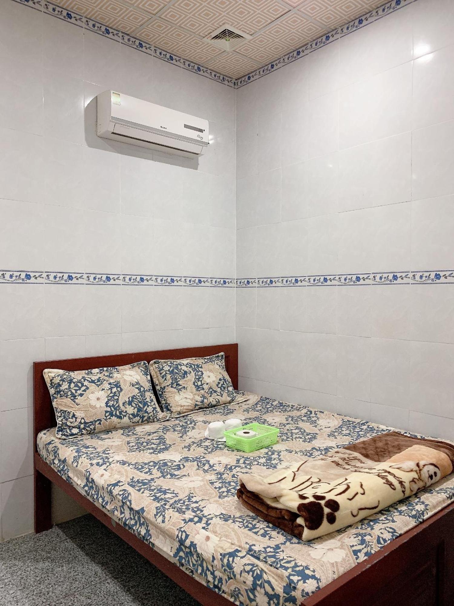 Nhà Nghỉ TáN PháT Hotel Ap Thanh Son Kültér fotó