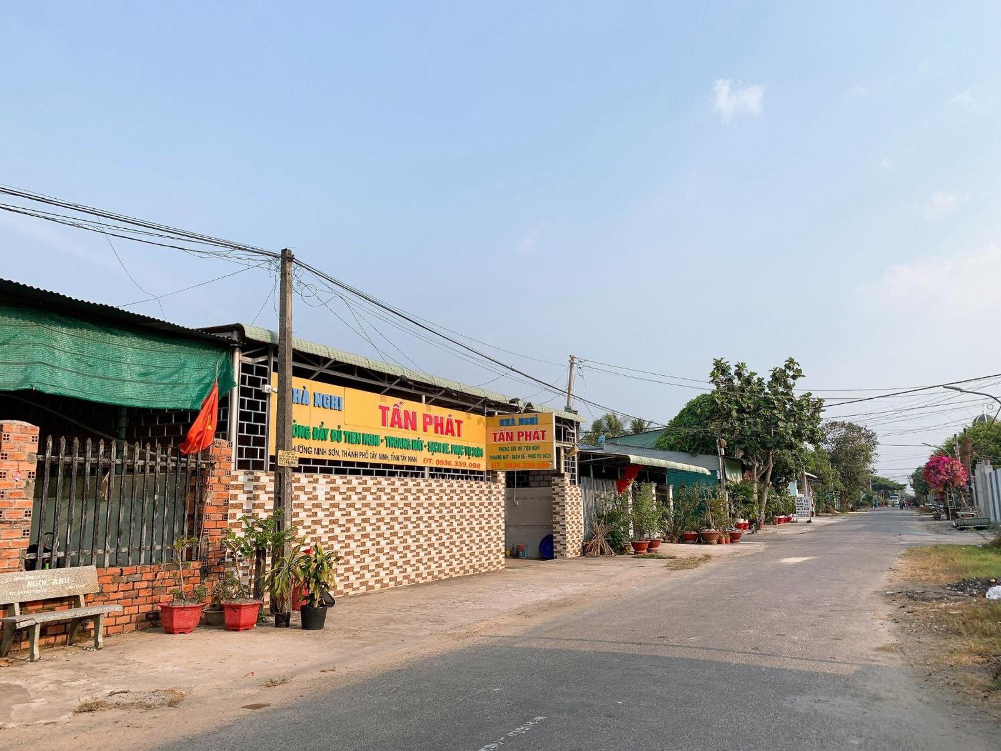 Nhà Nghỉ TáN PháT Hotel Ap Thanh Son Kültér fotó