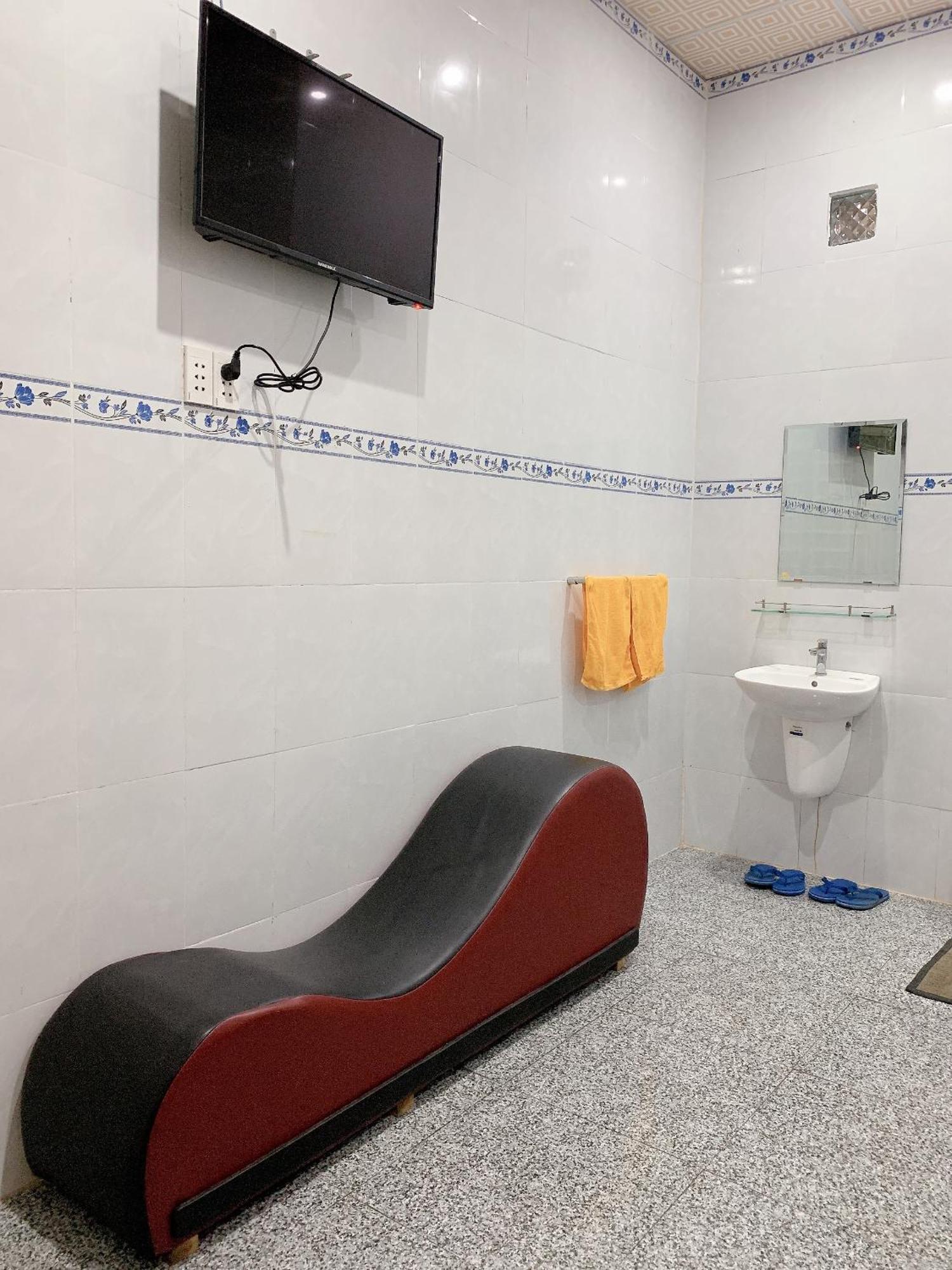 Nhà Nghỉ TáN PháT Hotel Ap Thanh Son Kültér fotó